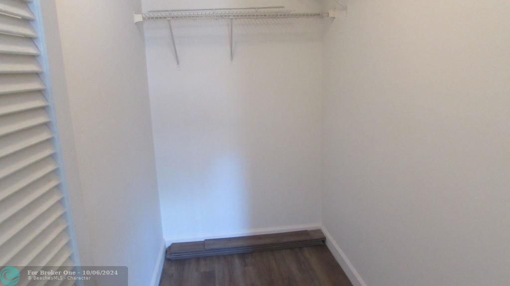 Active With Contract: $150,000 (1 beds, 1 baths, 690 Square Feet)