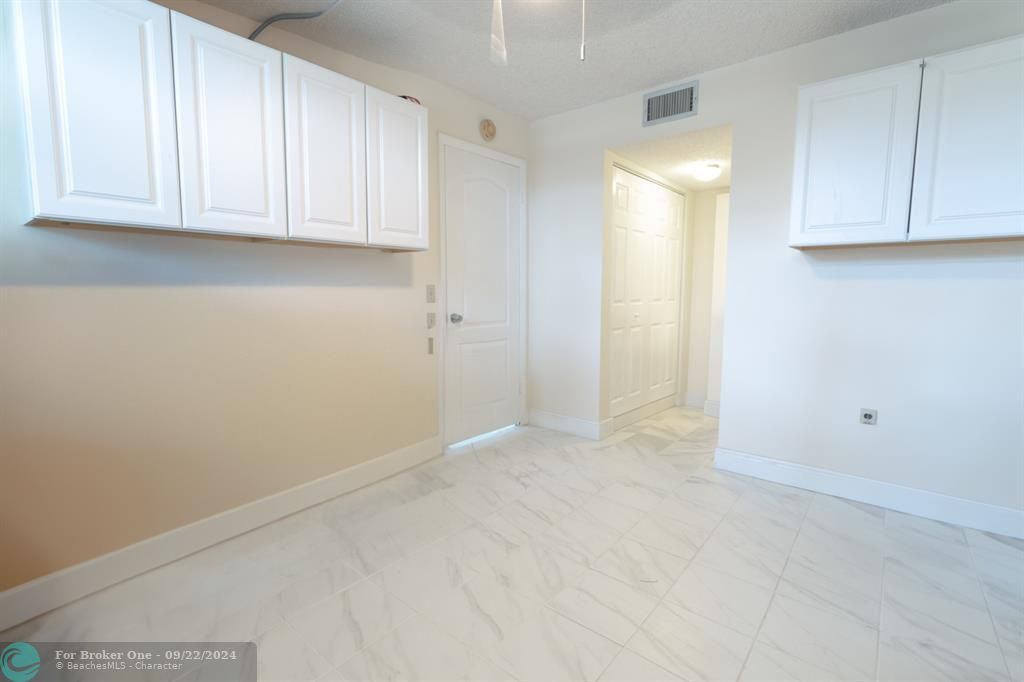 For Sale: $159,000 (2 beds, 2 baths, 950 Square Feet)