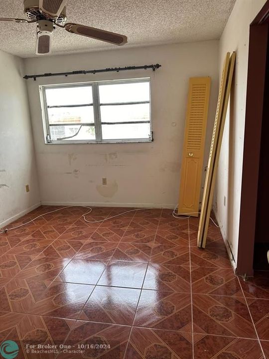 Activo con contrato: $85,000 (2 camas, 2 baños, 975 Pies cuadrados)