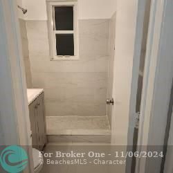 For Rent: $1,800 (1 beds, 1 baths, 690 Square Feet)