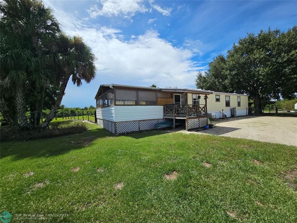 For Sale: $490,000 (3 beds, 2 baths, 1872 Square Feet)