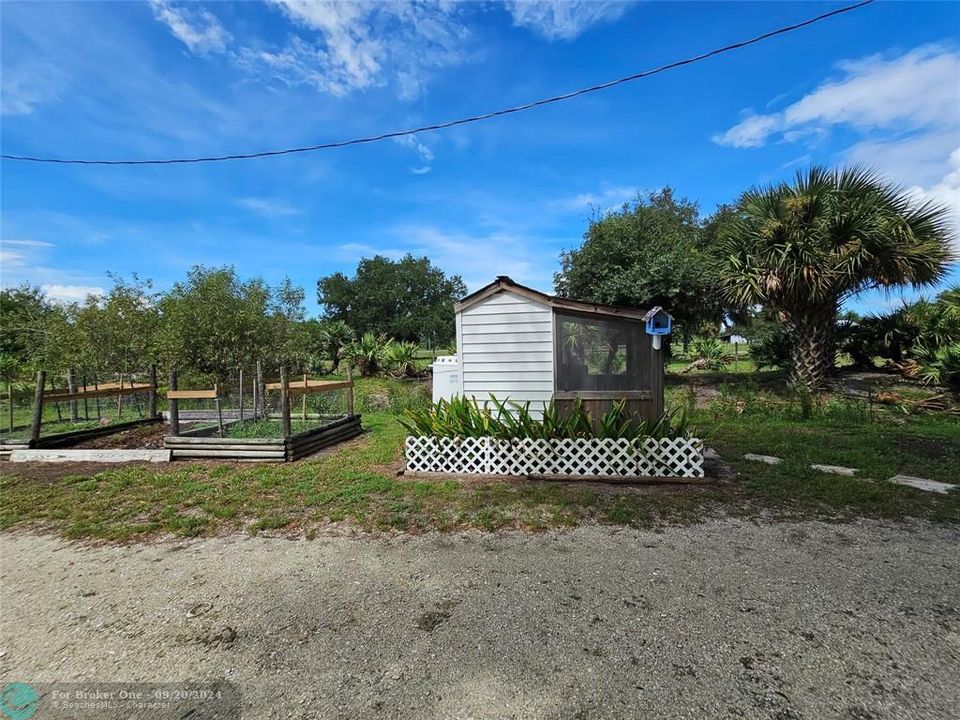 For Sale: $490,000 (3 beds, 2 baths, 1872 Square Feet)