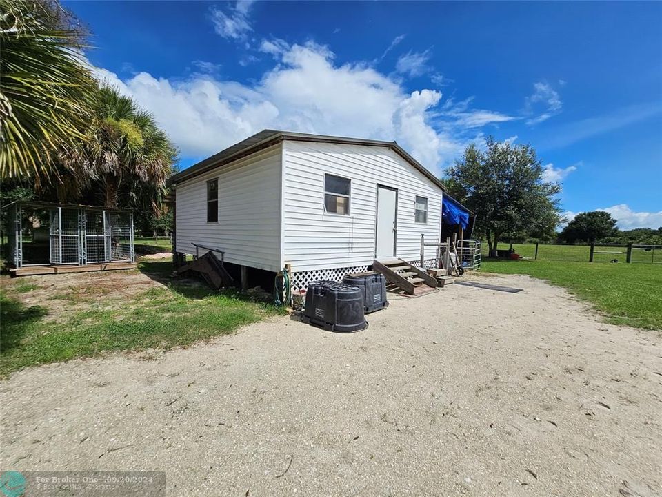 For Sale: $490,000 (3 beds, 2 baths, 1872 Square Feet)