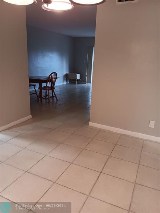 For Rent: $1,600 (1 beds, 1 baths, 748 Square Feet)