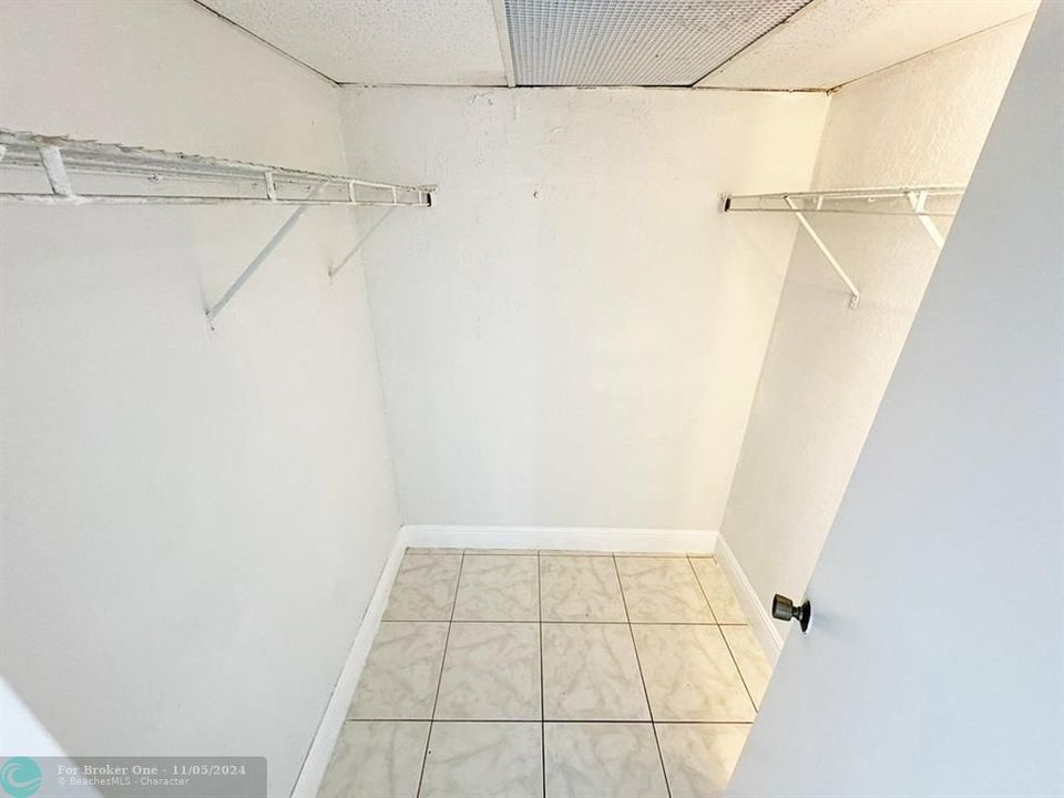 Active With Contract: $2,250 (3 beds, 2 baths, 1167 Square Feet)