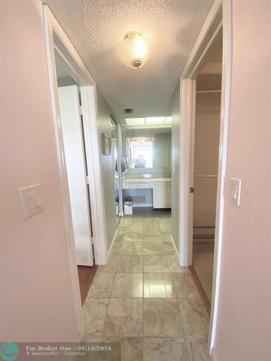 For Sale: $214,000 (2 beds, 2 baths, 1300 Square Feet)