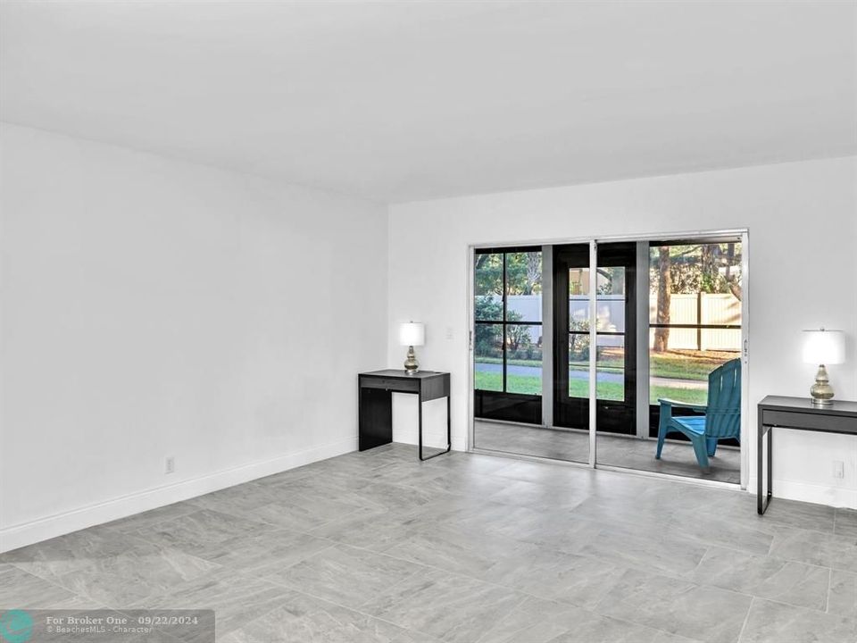 For Sale: $259,000 (2 beds, 2 baths, 1080 Square Feet)