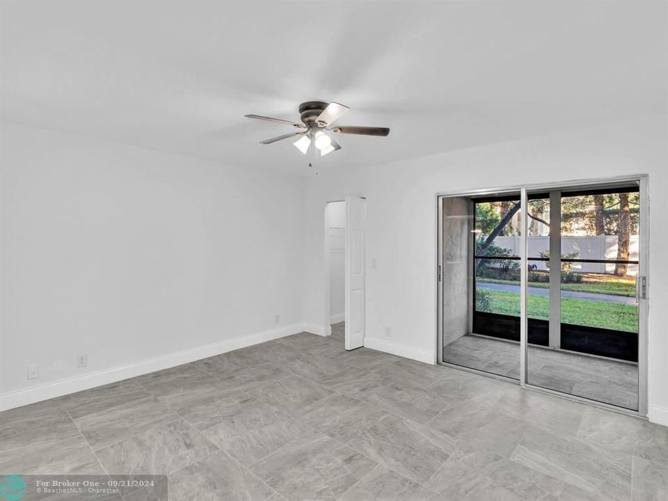 For Sale: $259,000 (2 beds, 2 baths, 1080 Square Feet)