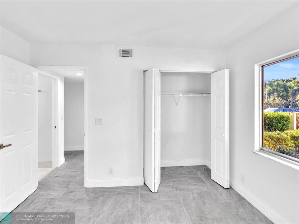 For Sale: $259,000 (2 beds, 2 baths, 1080 Square Feet)