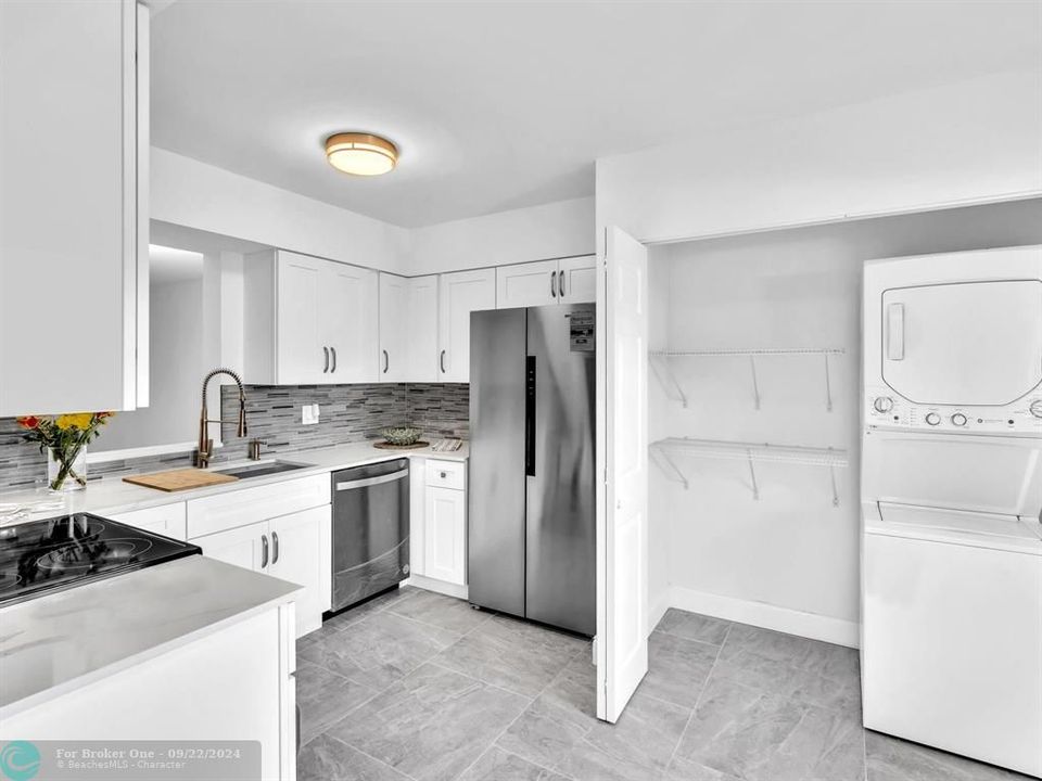 For Sale: $259,000 (2 beds, 2 baths, 1080 Square Feet)