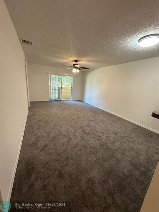 For Sale: $199,000 (2 beds, 2 baths, 900 Square Feet)