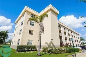 Active With Contract: $105,000 (1 beds, 1 baths, 867 Square Feet)