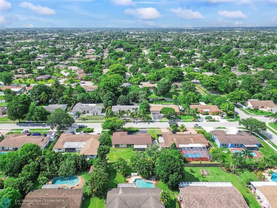 Active With Contract: $559,900 (4 beds, 2 baths, 1939 Square Feet)