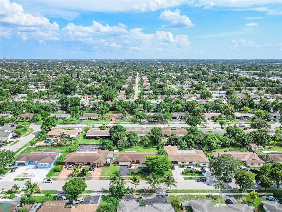 Active With Contract: $559,900 (4 beds, 2 baths, 1939 Square Feet)