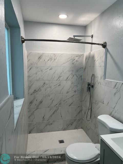 En Venta: $2,700 (2 camas, 2 baños, 1000 Pies cuadrados)