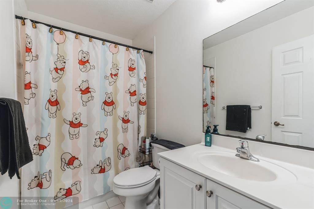 Active With Contract: $375,000 (3 beds, 2 baths, 1645 Square Feet)