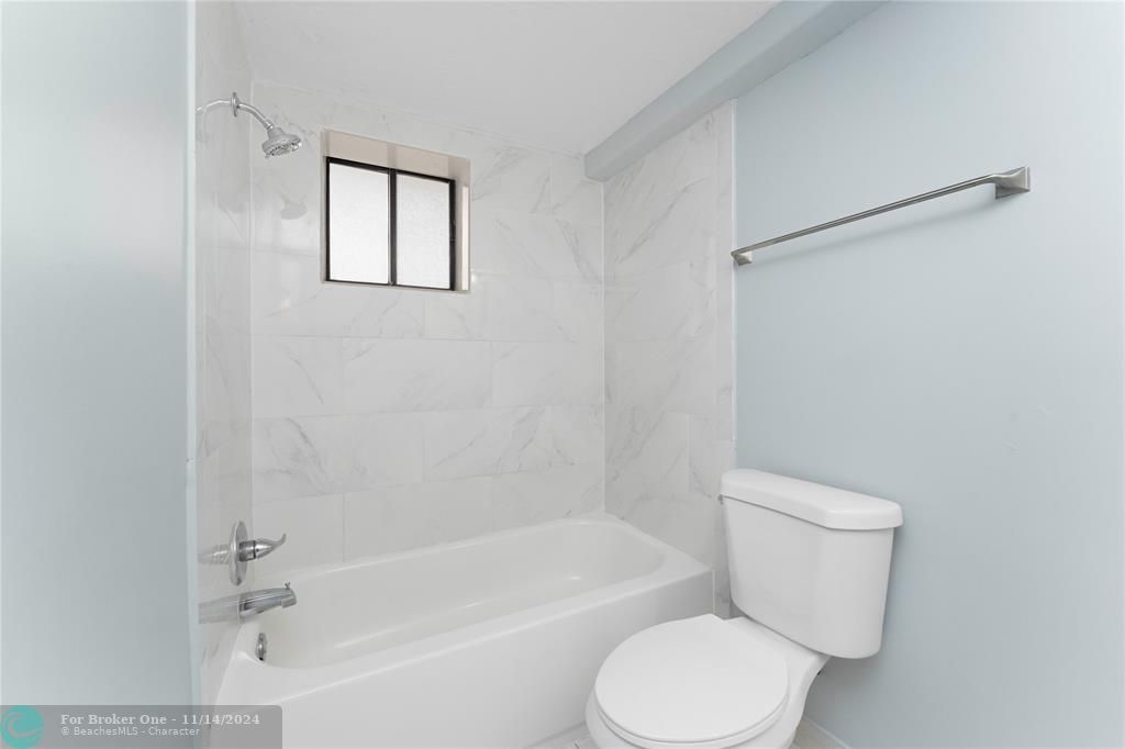 For Sale: $520,000 (2 beds, 1 baths, 825 Square Feet)