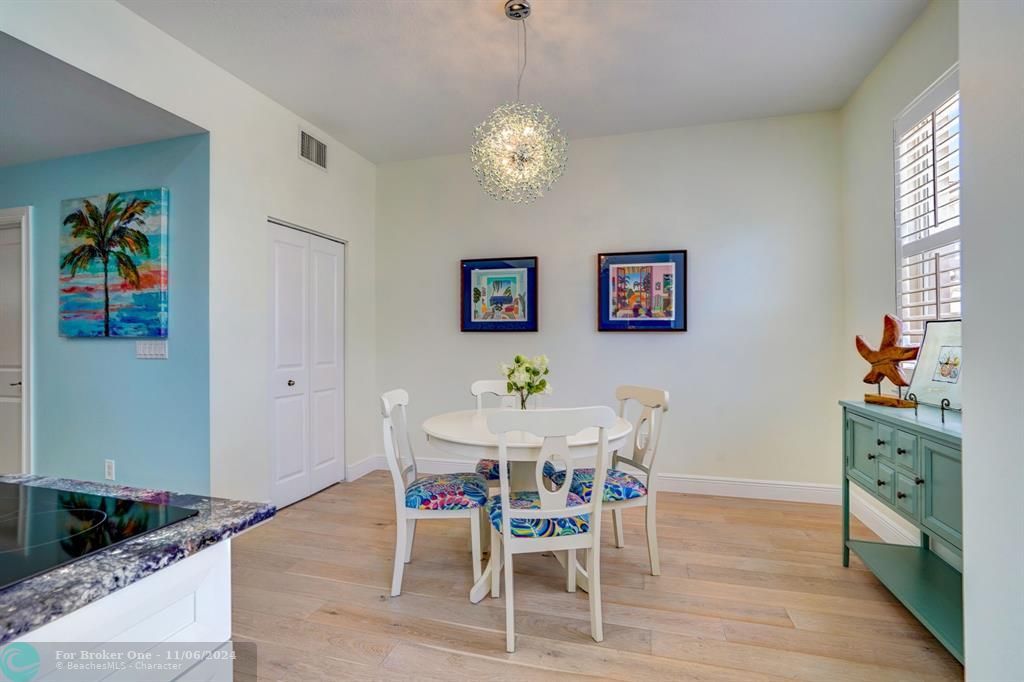 Active With Contract: $639,000 (3 beds, 3 baths, 1822 Square Feet)