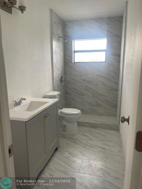 For Rent: $2,250 (2 beds, 1 baths, 2220 Square Feet)