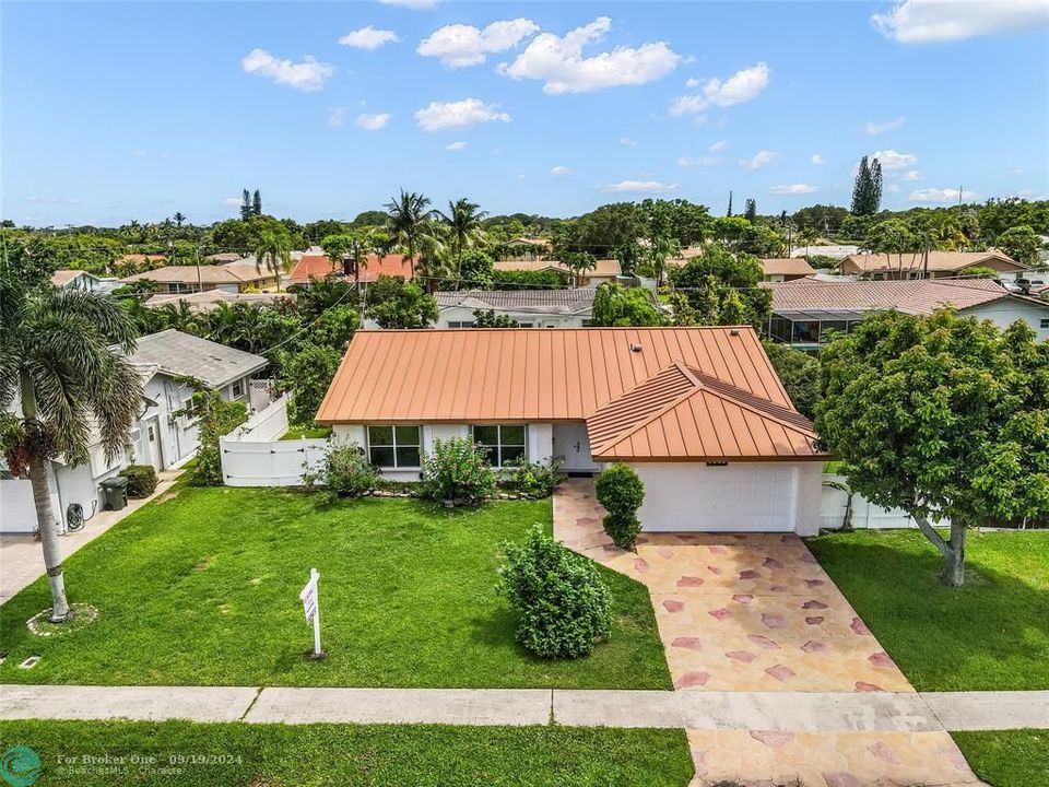 For Sale: $1,100,000 (3 beds, 2 baths, 1860 Square Feet)