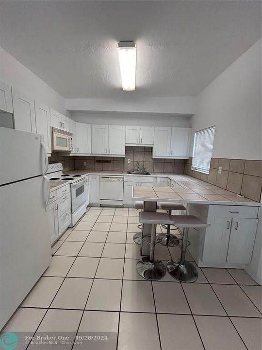 Recently Sold: $2,150 (2 beds, 1 baths, 750 Square Feet)