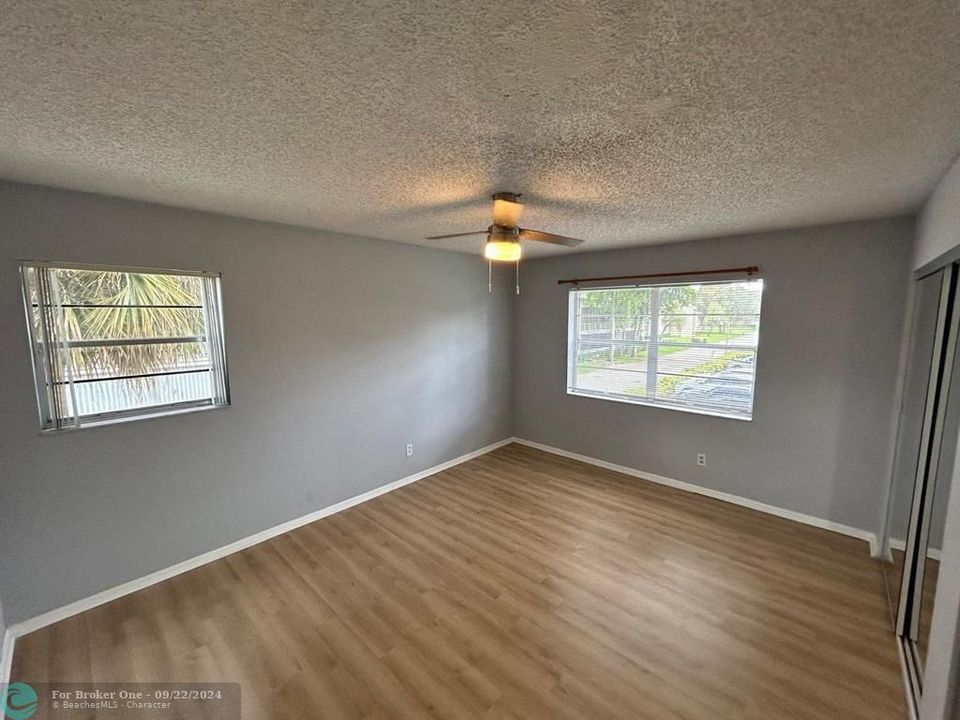 For Sale: $154,900 (2 beds, 1 baths, 850 Square Feet)