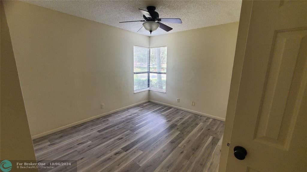 For Rent: $2,500 (3 beds, 2 baths, 1093 Square Feet)