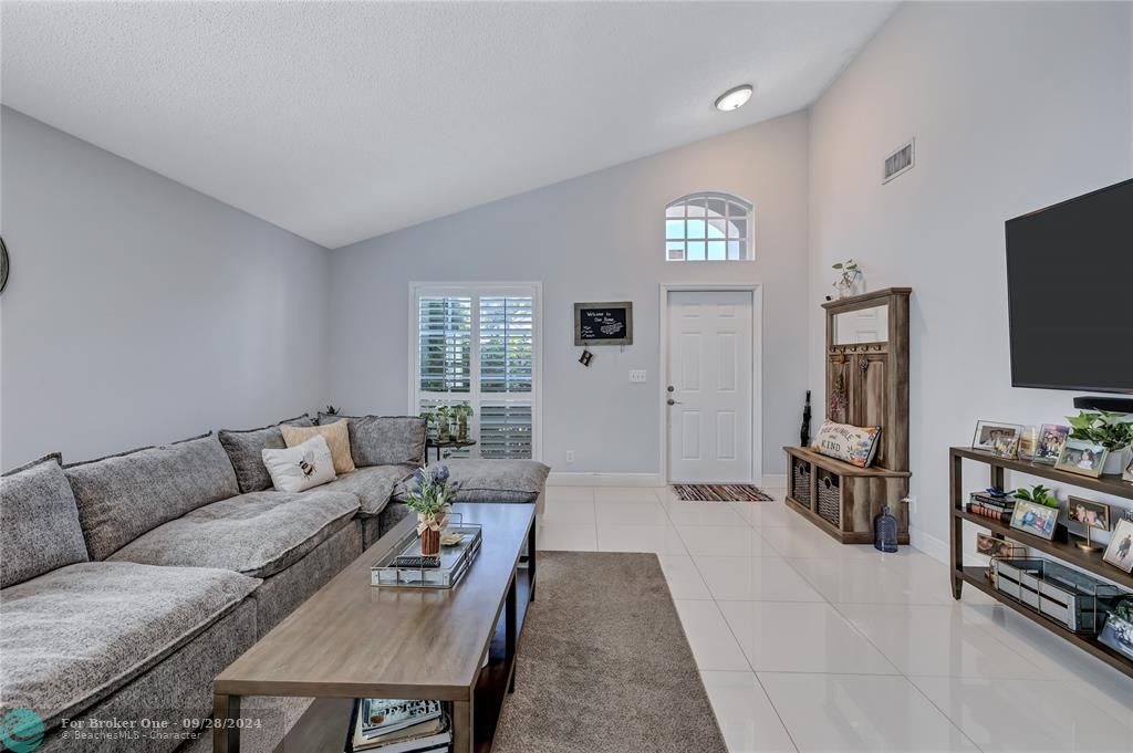 Active With Contract: $525,000 (3 beds, 2 baths, 1608 Square Feet)