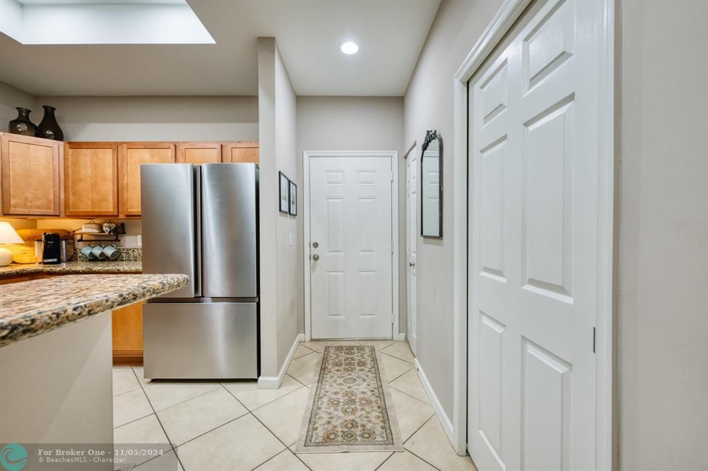 Active With Contract: $3,500 (3 beds, 2 baths, 1562 Square Feet)