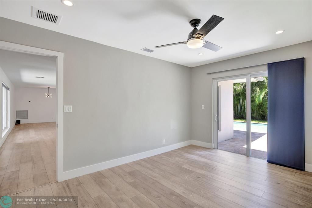 Active With Contract: $6,500 (3 beds, 3 baths, 1925 Square Feet)