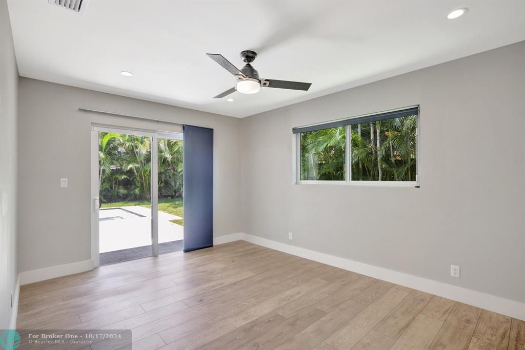 Active With Contract: $6,500 (3 beds, 3 baths, 1925 Square Feet)