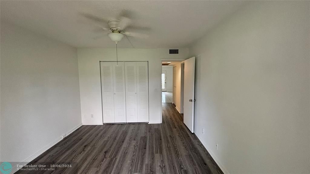 For Sale: $178,000 (2 beds, 2 baths, 1044 Square Feet)