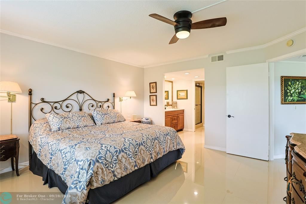 Active With Contract: $319,900 (2 beds, 2 baths, 1508 Square Feet)