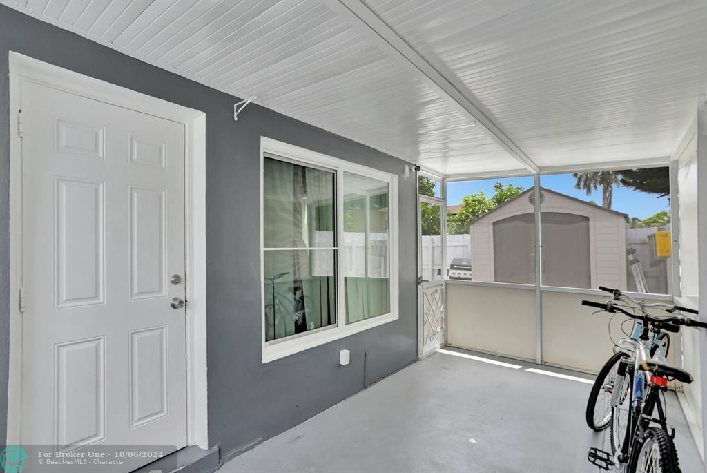 Active With Contract: $520,000 (3 beds, 2 baths, 1785 Square Feet)