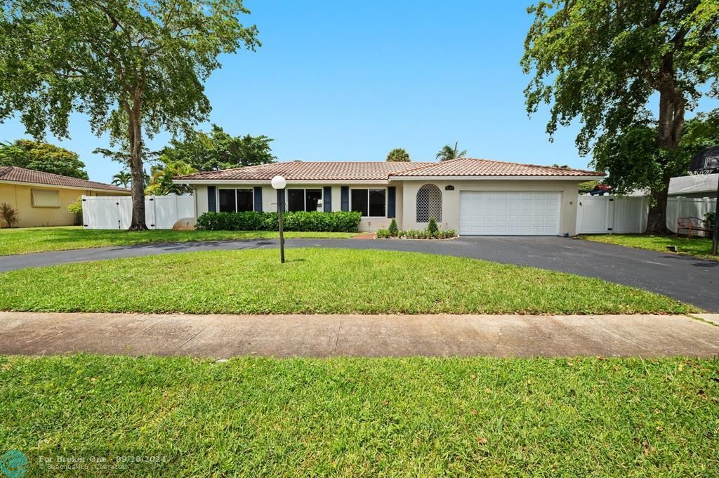 Active With Contract: $5,400 (4 beds, 2 baths, 2206 Square Feet)