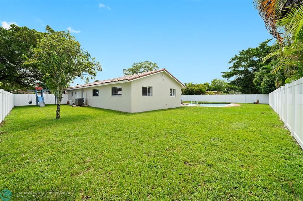 Active With Contract: $5,400 (4 beds, 2 baths, 2206 Square Feet)