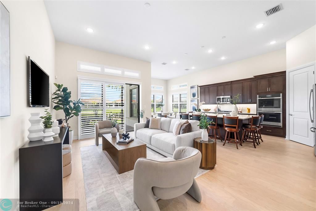 Active With Contract: $899,900 (3 beds, 3 baths, 2604 Square Feet)