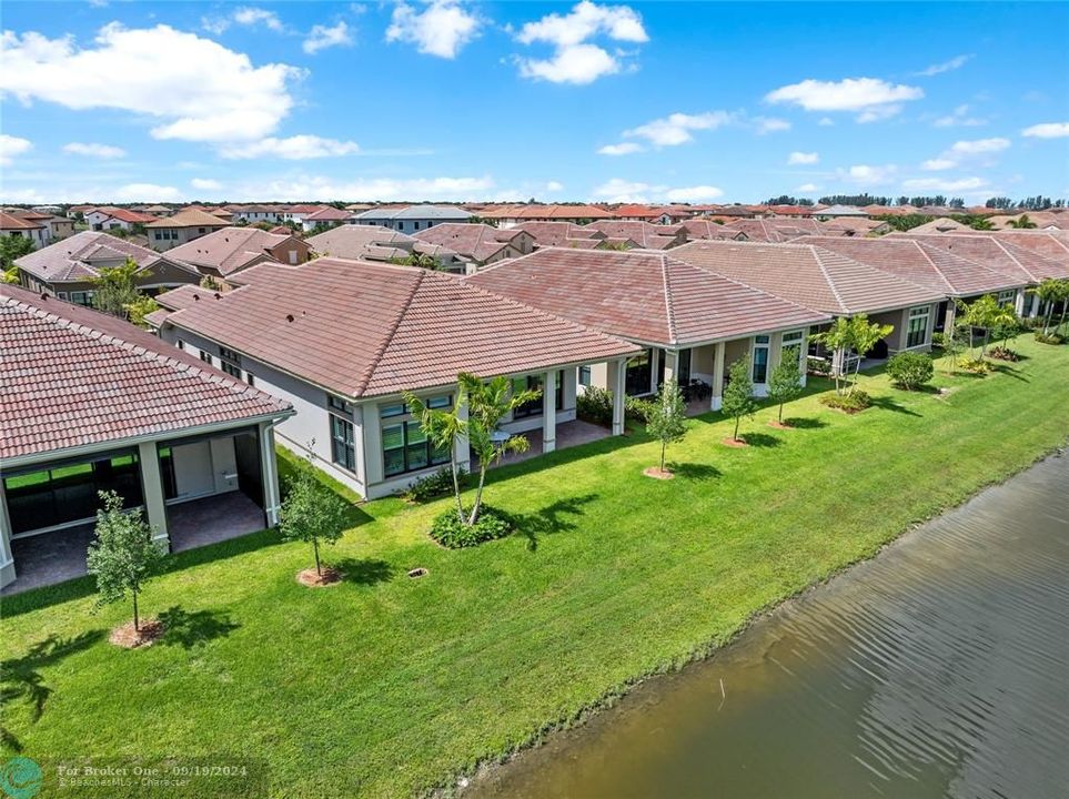 Active With Contract: $899,900 (3 beds, 3 baths, 2604 Square Feet)