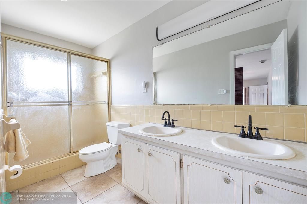 For Sale: $490,000 (3 beds, 2 baths, 1546 Square Feet)