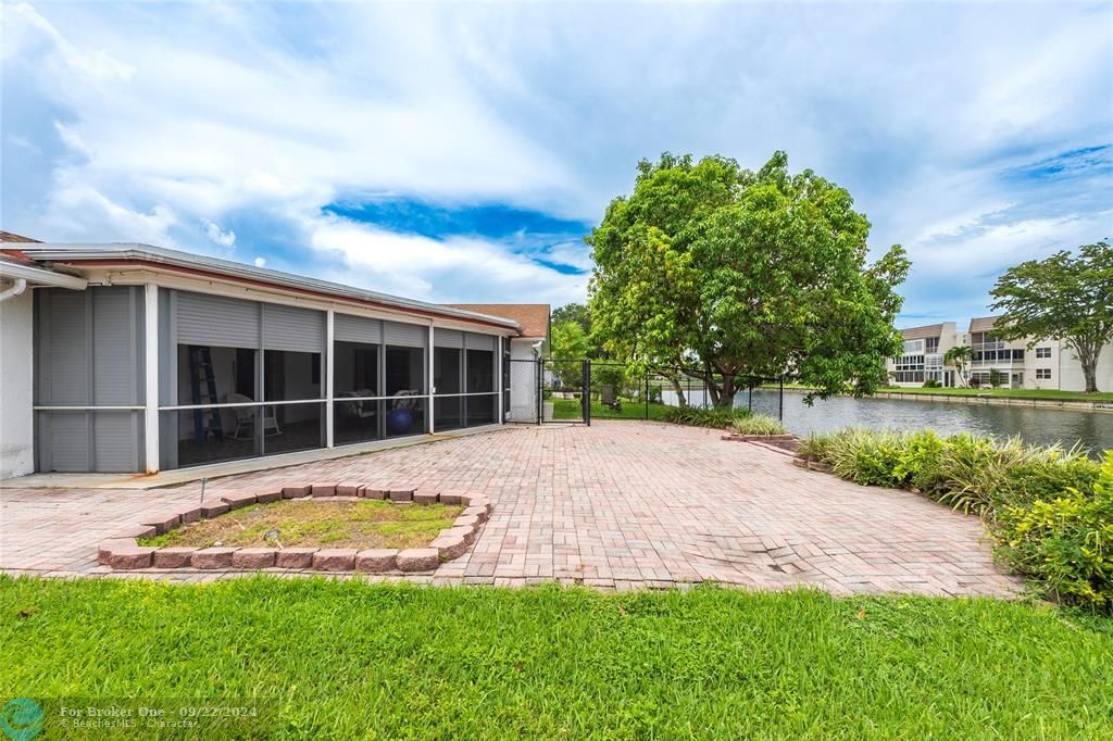 For Sale: $490,000 (3 beds, 2 baths, 1546 Square Feet)