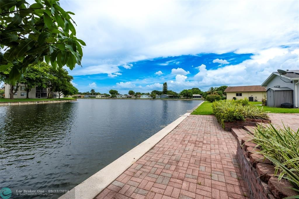 For Sale: $490,000 (3 beds, 2 baths, 1546 Square Feet)