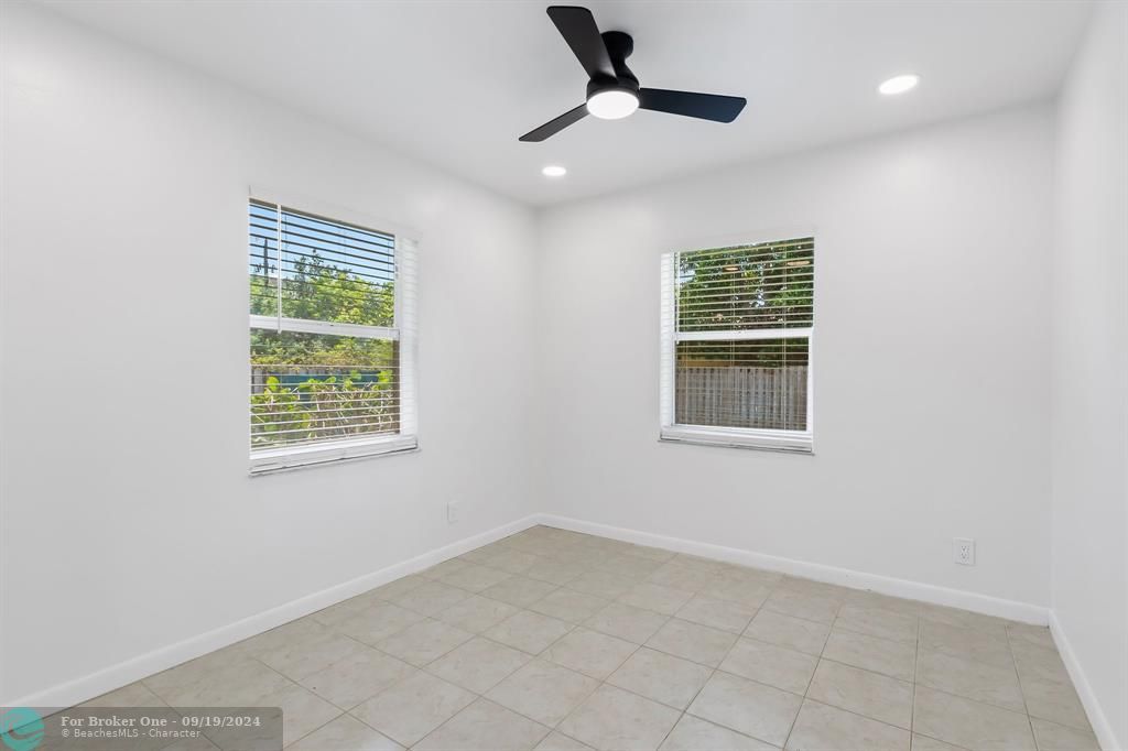 For Sale: $2,000 (2 beds, 1 baths, 650 Square Feet)