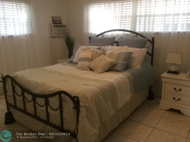 For Sale: $319,000 (2 beds, 2 baths, 1260 Square Feet)