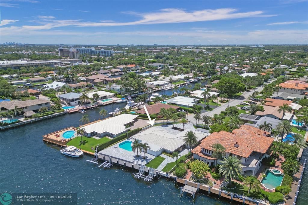 For Sale: $4,100,000 (3 beds, 2 baths, 2018 Square Feet)