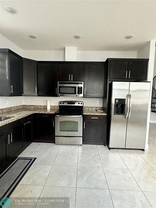 For Rent: $3,350 (2 beds, 2 baths, 1254 Square Feet)