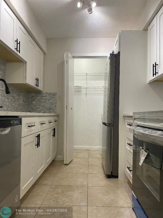 Activo con contrato: $194,000 (1 camas, 1 baños, 780 Pies cuadrados)