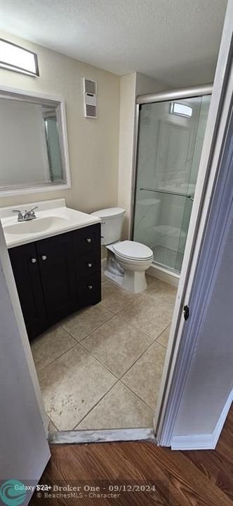 Active With Contract: $2,200 (2 beds, 2 baths, 1027 Square Feet)