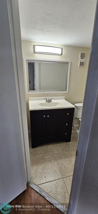 Active With Contract: $2,200 (2 beds, 2 baths, 1027 Square Feet)