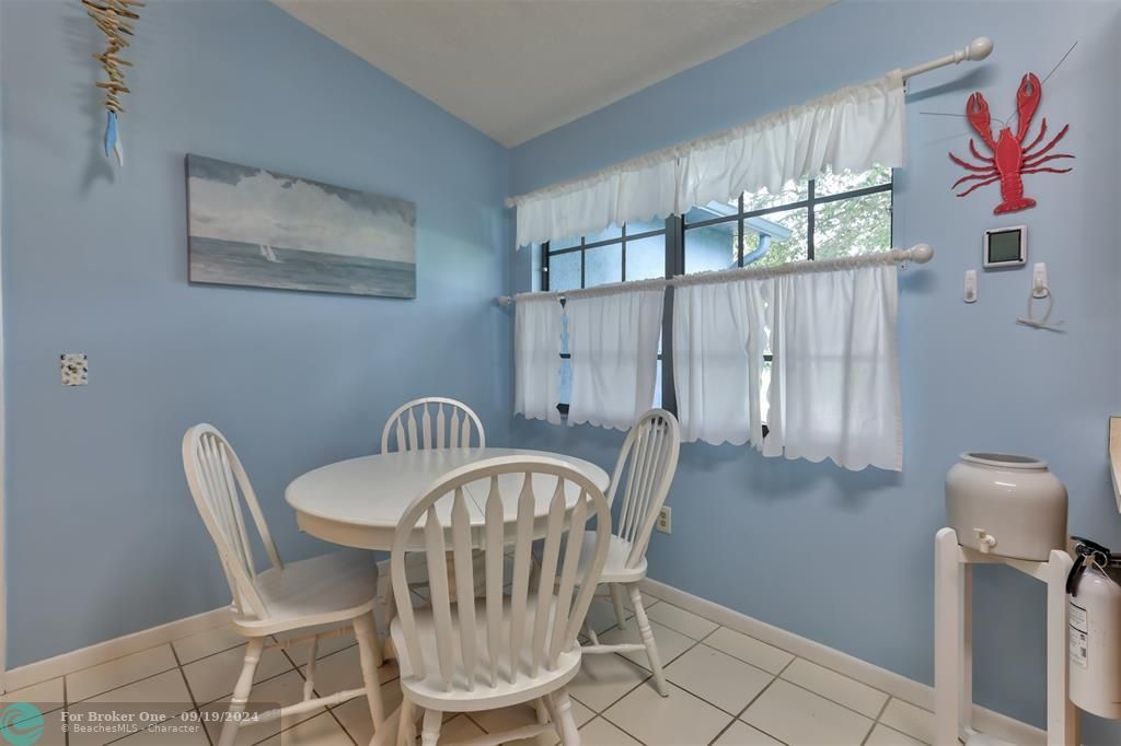 Active With Contract: $335,000 (3 beds, 2 baths, 1222 Square Feet)