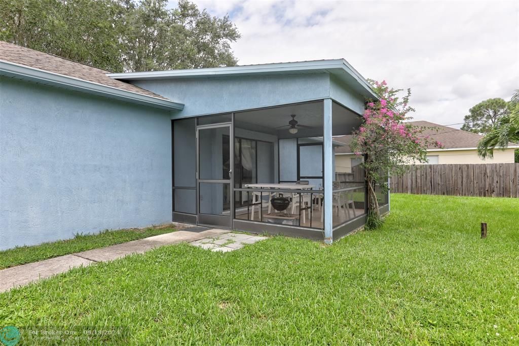 Active With Contract: $335,000 (3 beds, 2 baths, 1222 Square Feet)